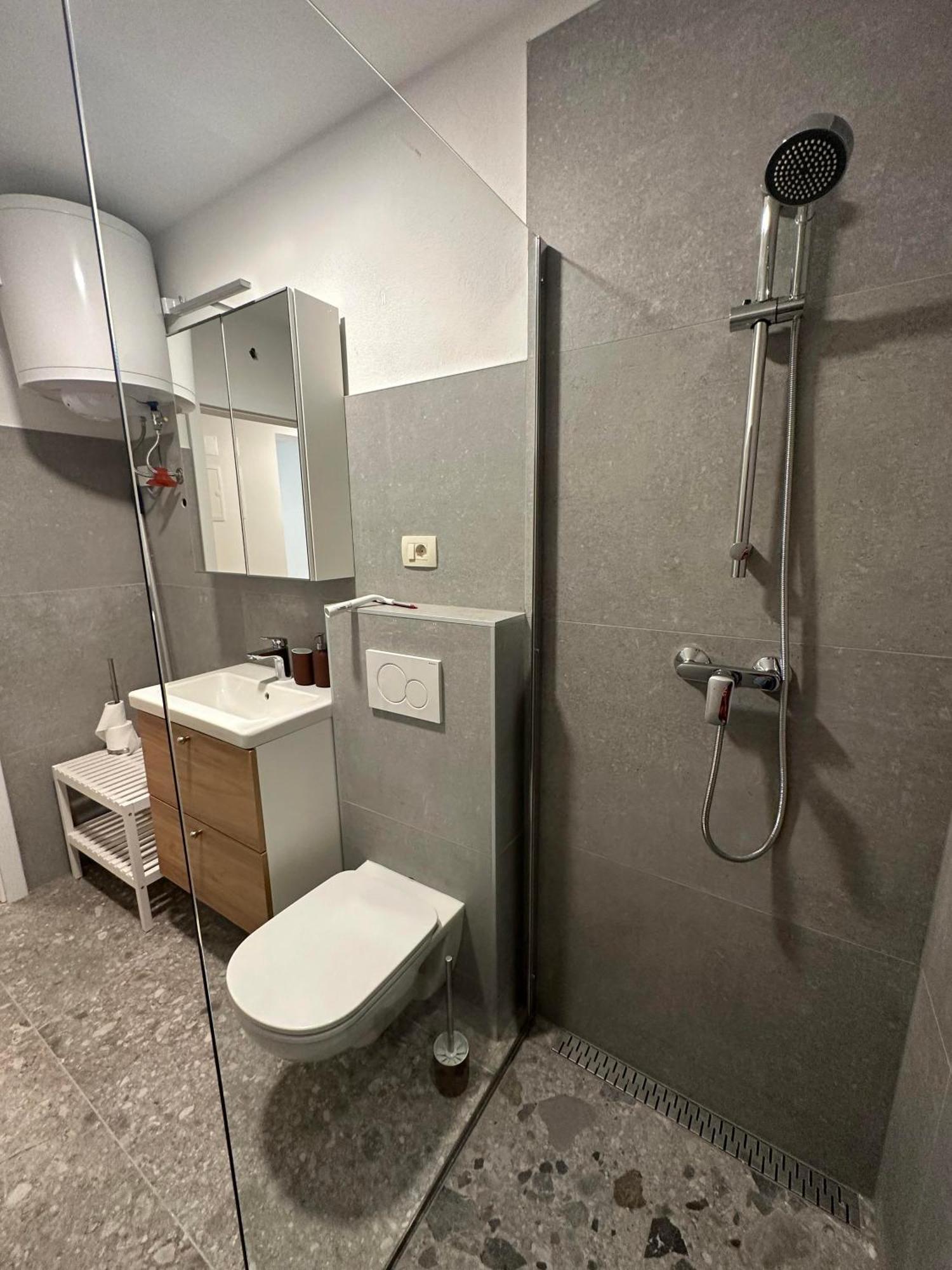 Apartments Tito & Robin كوبر المظهر الخارجي الصورة